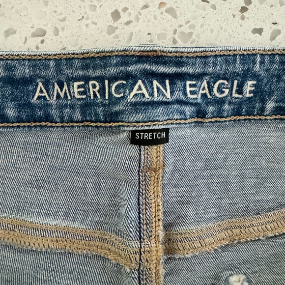 American eagle size 10 stretchy jean short (high rise) - Picture 4 of 4